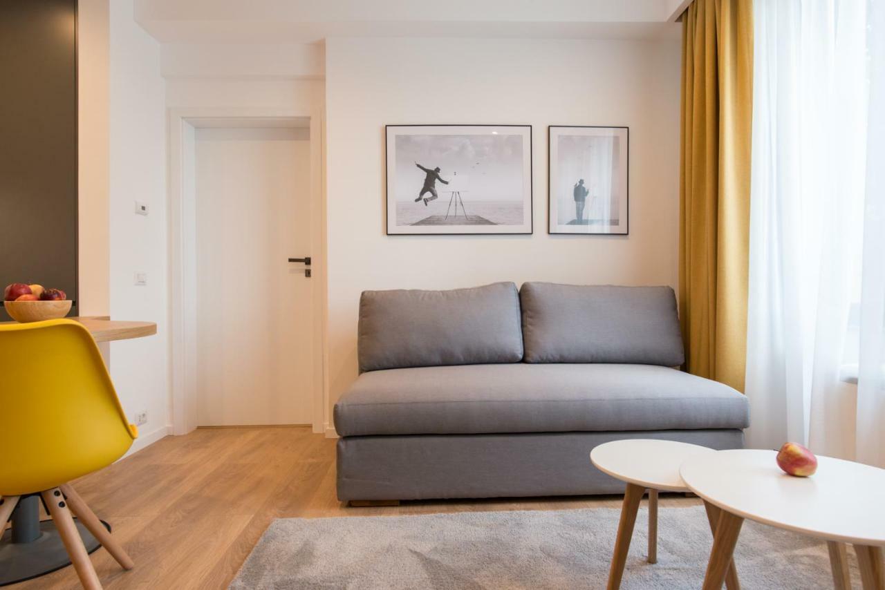 Arbans Elegant Apartment In The City Center Bukares Bagian luar foto