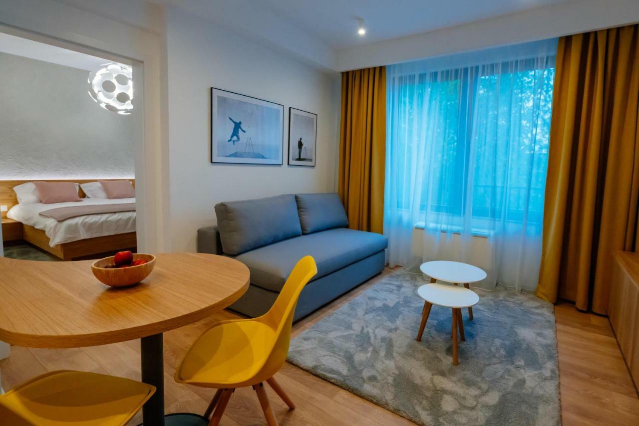 Arbans Elegant Apartment In The City Center Bukares Bagian luar foto