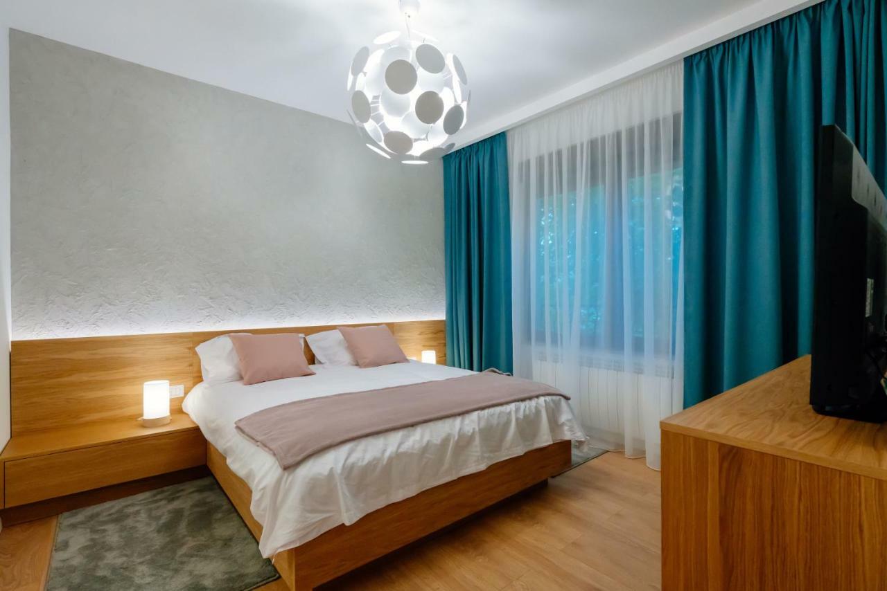Arbans Elegant Apartment In The City Center Bukares Bagian luar foto